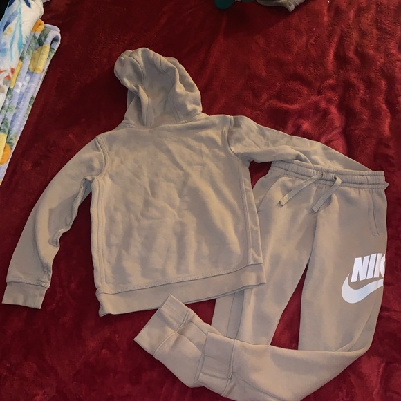 Nike Kids Tan Sweatpants & Hoodie Set - Picture 2 of 5